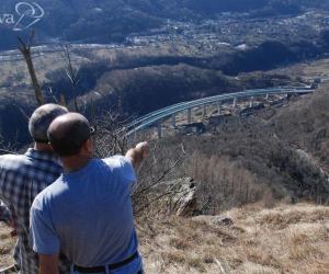 Una caserma della polizia al cantiere della Maddalena