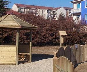 Raffica di multe per i cani lasciati liberi nei giardini
