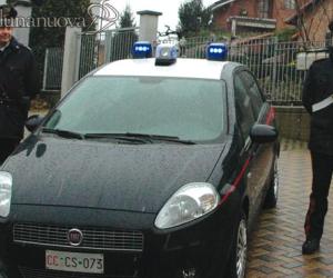 Vicini ai ferri corti per il rumore, finisce a coltellate