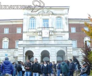 Il soffitto, una bomba ad orologeria