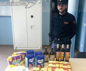 Svuotano negozi su commissione: colte in flagrante