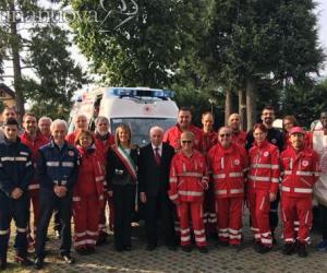 Sangano, una coppia dona alla Cri l'ambulanza per il soccorso avanzato