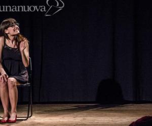 Con Giulia Pont una psicoterapia comica sul palco