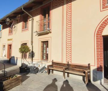 Bruino, salta in aria il bancomat dell'Unicredit