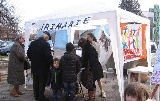 I gazebo allestiti dal movimento