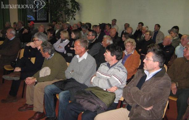 Giaveno, la protesta in Consiglio: «Non vogliamo il campo tiro»