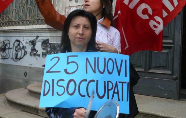 Una delle dipendenti Kursana durante il sit-in