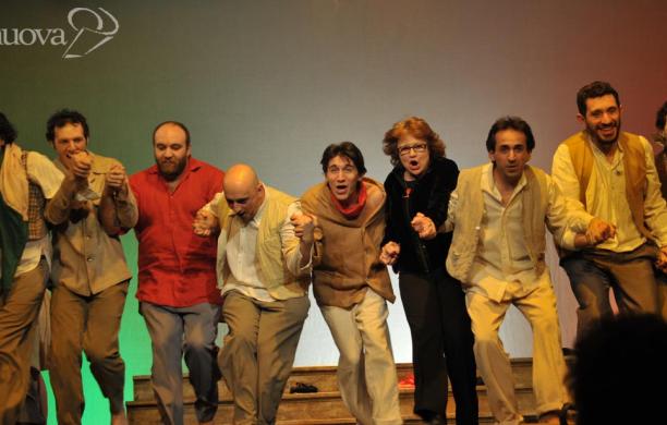 Camaleonte in scena: lo spettacolo degli allievi di Viartisti