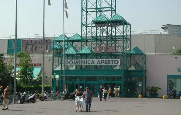 Il centro commerciale Le Gru