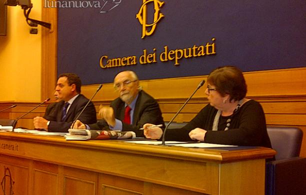 I giornali minacciati da crisi e bavagli