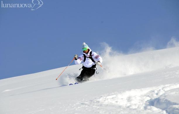 Arriva la neve, da sabato si scia sulla Vialattea