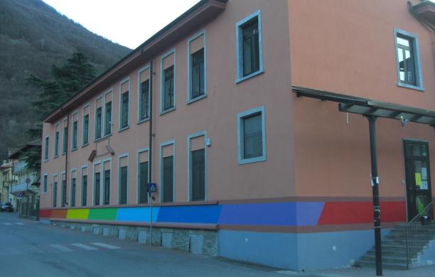 Tubi intasati: scuola chiusa per un giorno