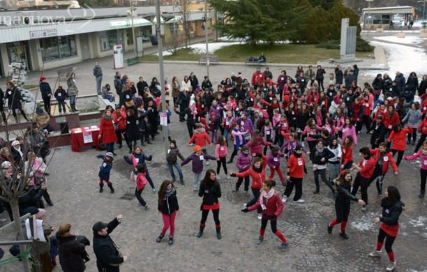 Una danza mondiale contro la violenza sulle donne