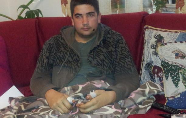 Stefano torna a casa: «Il botto, poi il sangue»