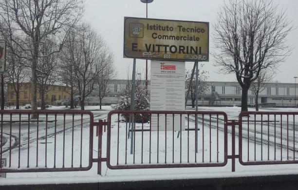 Vittorini, le aule restano ancora vuote