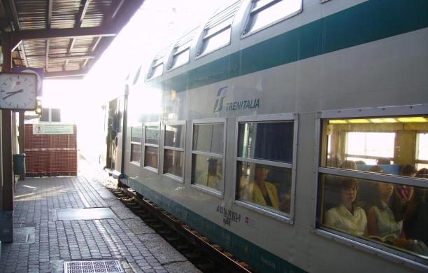 Si rompe il locomotore, è caos sul diretto