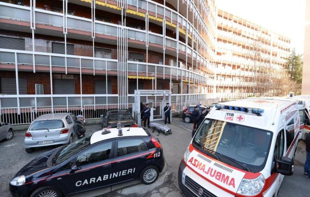 UCCIDE MOGLIE, FIGLIA E SUOCERA POI SI TOGLIE LA VITA