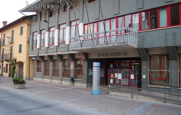 Piazza Pertini: via al piano di riqualificazione