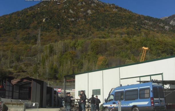 Casermoni al cantiere, esposto dei No Tav