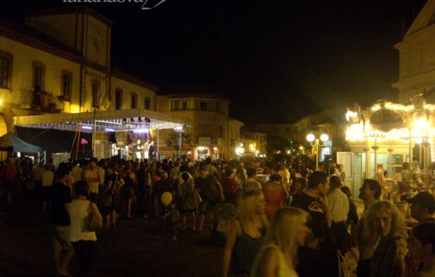 Tris di notti bianche per vivere il centro e i negozi aperti