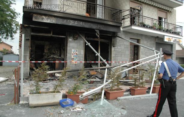 Panico per l'esplosione in un bar a Gerbole