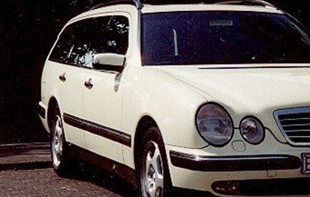 Taxista si spara a una gamba mentre maneggia la sua pistola