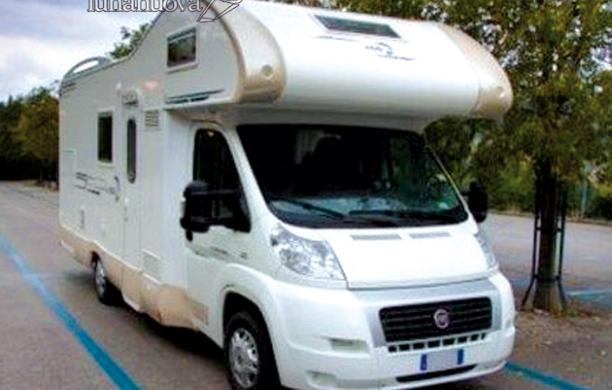 Bardonecchia: 16 profughi stipati sul camper