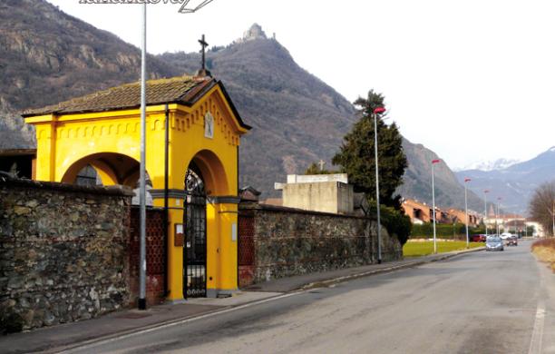 Cimitero, ladri e vandali in azione