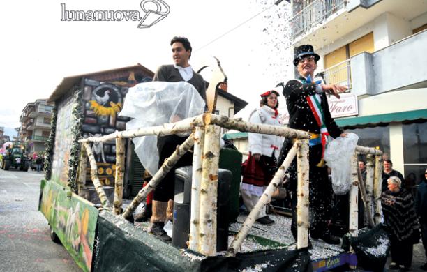 Il carnevale si farà questa estate