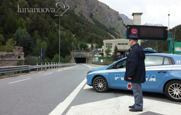 Sette clandestini a bordo, passeur in carcere