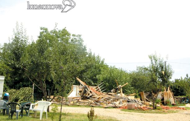 Abusi edilizi, demolizioni al via