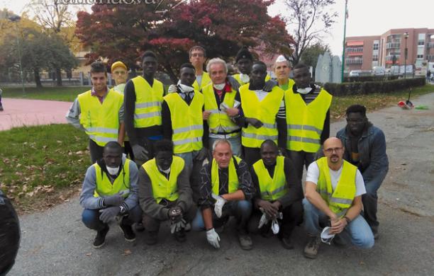Anche gli esuli al lavoro per ripulire la città