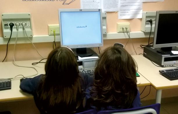 I computer? Li sistemano i genitori