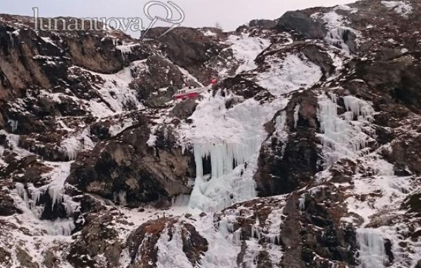 Ghiaccio molle, alpinista precipita nel vuoto