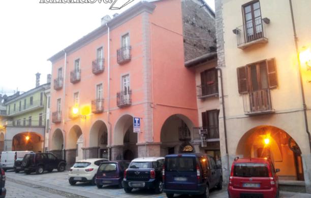 Tredici alloggi Atc e due negozi nel centro città