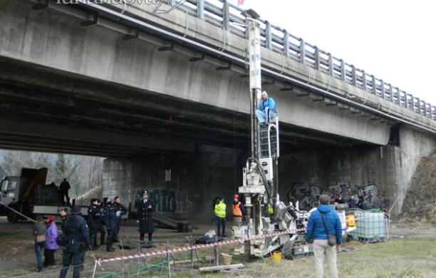 Cavidotto Terna, comitati agguerriti: bloccata la trivella