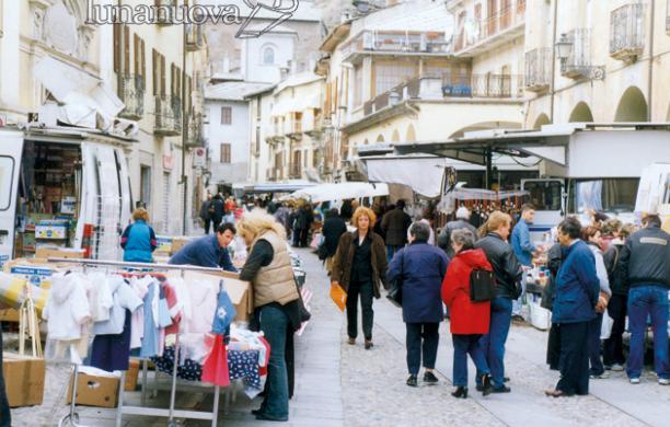 Addio al centro, il mercato resterà in piazza d'Armi