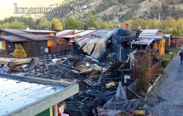 Oulx: in fiamme il campeggio Pra Long, distrutti sei bungalow