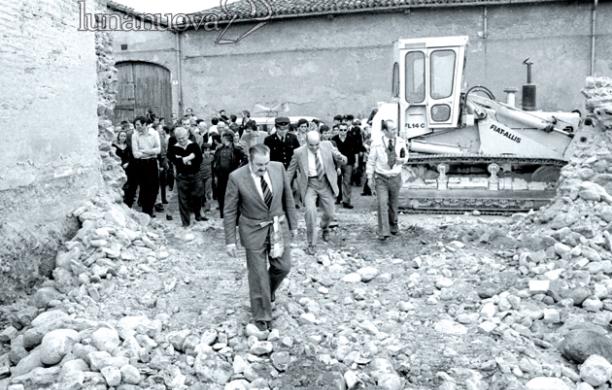 Collegno, quarant'anni fa veniva abbattuto il muro del manicomio