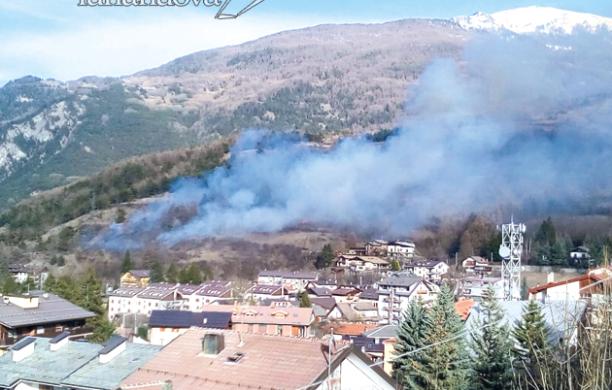 Oulx, due giorni nella morsa del fuoco: le fiamme hanno lambito le case