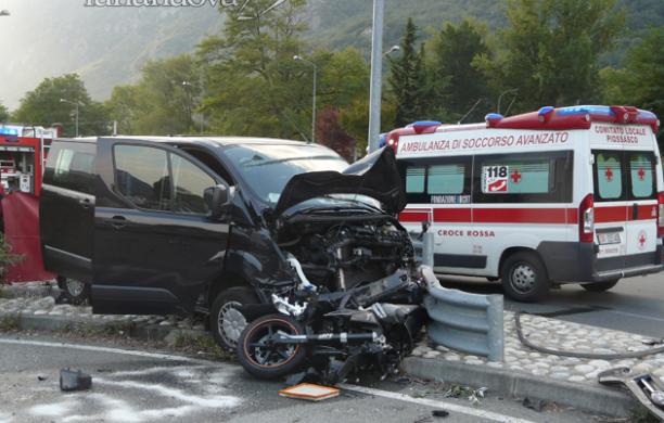 Condove, moto travolta dopo un folle inseguimento: muore una ragazza