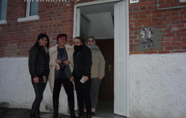 S.Ambrogio, tra vento, lastre e auto distrutte: «Noi dimenticati»