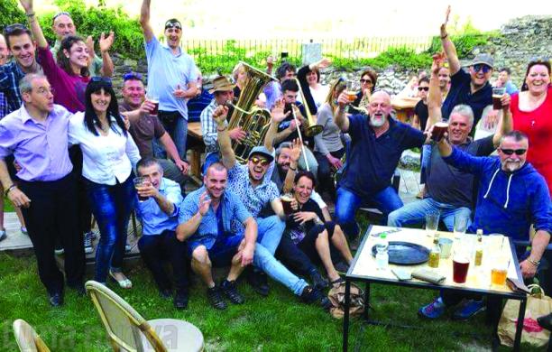 San Giorio, il Conte è vivo e brinda con i figuranti al castello