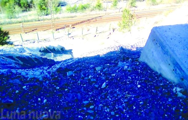 Frana sotto i piloni dell'A32, statale e ferrovia a rischio tra Oulx e Bardonecchia