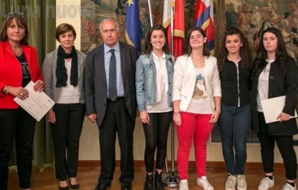 La libertà secondo Islam e Occidente: premiate le ragazze del liceo Scafidi