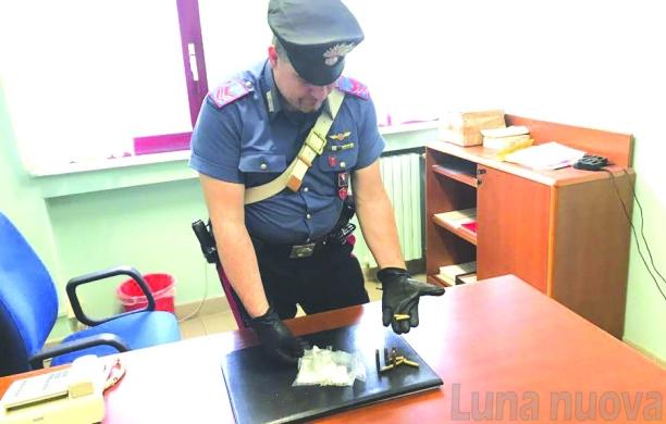 50 grammi di cocaina: due arresti in bassa valle