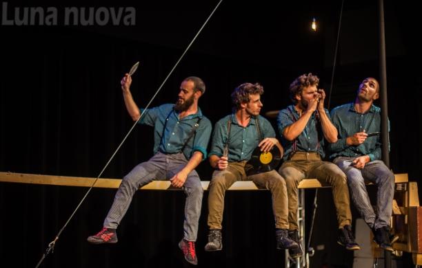 I bidoni di Cirque La Compagnie