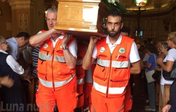 Alpignano, chiesa stracolma per l'ultimo saluto ad Ornella