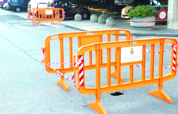 Rivoli, piogge ed incuria: le strade diventano "groviera"