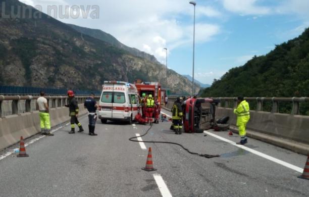 Venaus: tamponamento sull'A32 un ferito grave